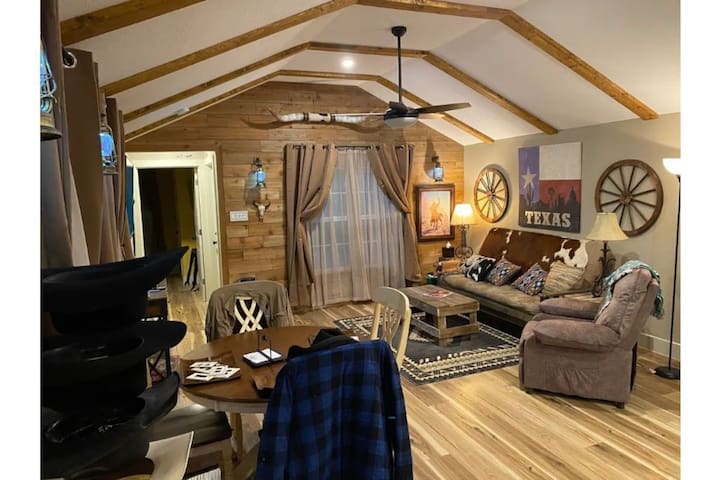 Stockyards-Walk 1 Block-TCU close-Cowboy Cabin