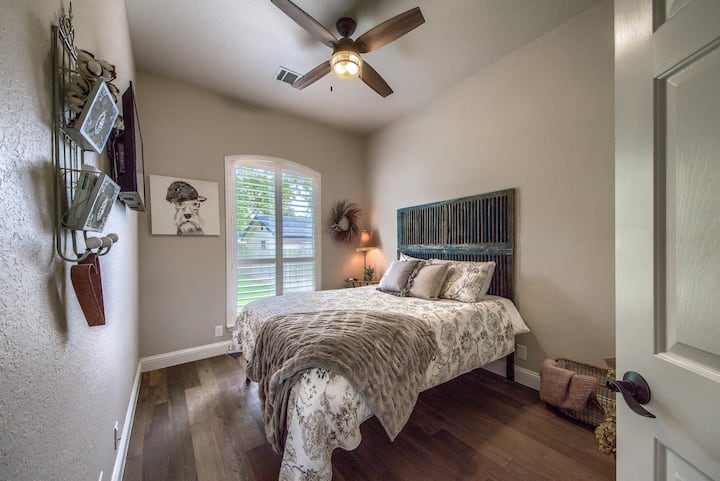 ¡Segundo dormitorio con una cama tamaño queen! 