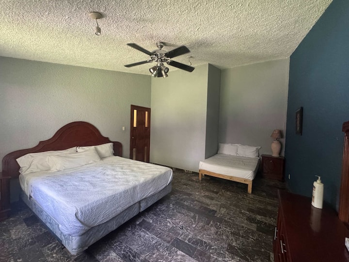 საძინებელი 1