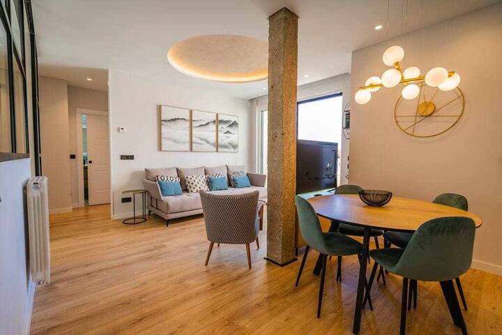 Apartamentos Burgos Deluxe managed Airbnb listing 1