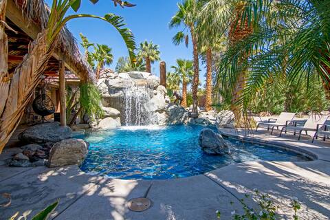The Grotto- 5bd/4ba-Waterfalls-Pool-Spa-Games Room