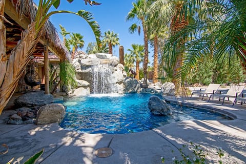 The Grotto- 5bd/4ba-Waterfalls-Pool-Spa-Games Room