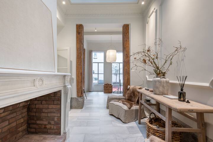 Exclusive & Refurbished-3Bedrooms 2Baths-Malasaña gallery image 2