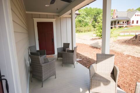 3BR Guest Cottage (H) at The Mill at fine Creek