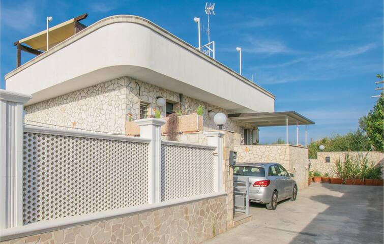 Awesome apartment in Bari with WiFi gallery image 2