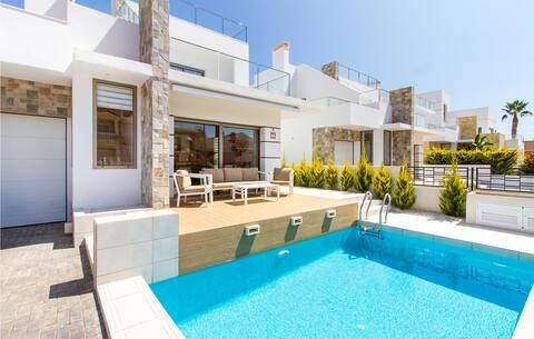 Gorgeous home in Los Alcázares with WiFi
