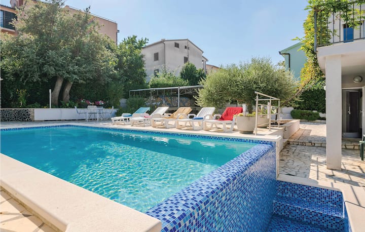 3 Bedroom Lovely Apartment In Banjole - Banjole