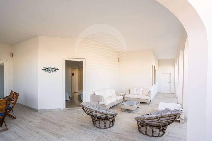 Villa Kambusa – beach at 20m By Cala Salento gallery image 3