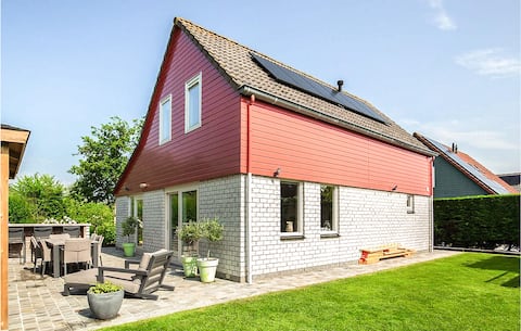 Gorgeous home in Wemeldinge with WiFi