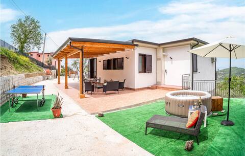 Nice home in Laureana Cilento.