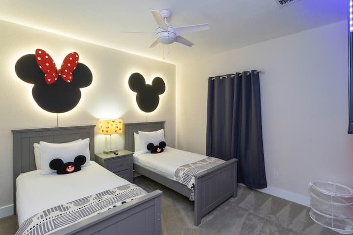 Dos camas individuales para tus pequeños.