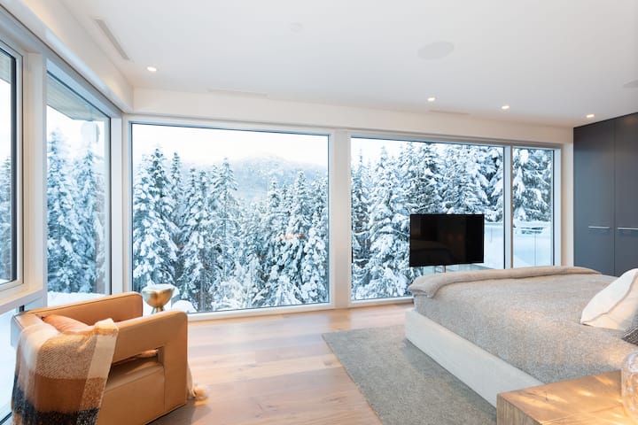 Bedroom 2 - King Bed