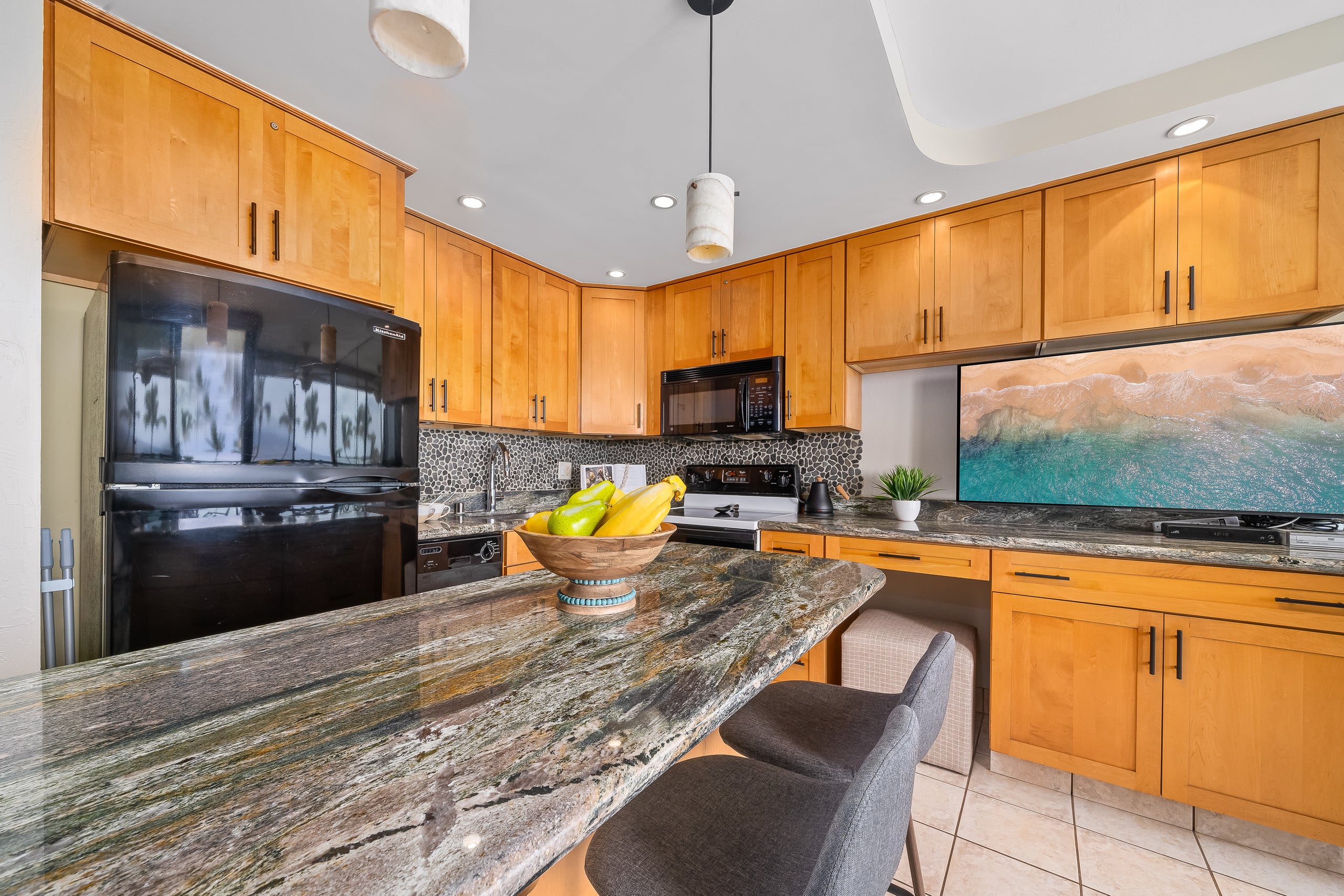 Condo in Kihei · ★4.82 · 1 bedroom · 2 beds · 1 bath - Image 8