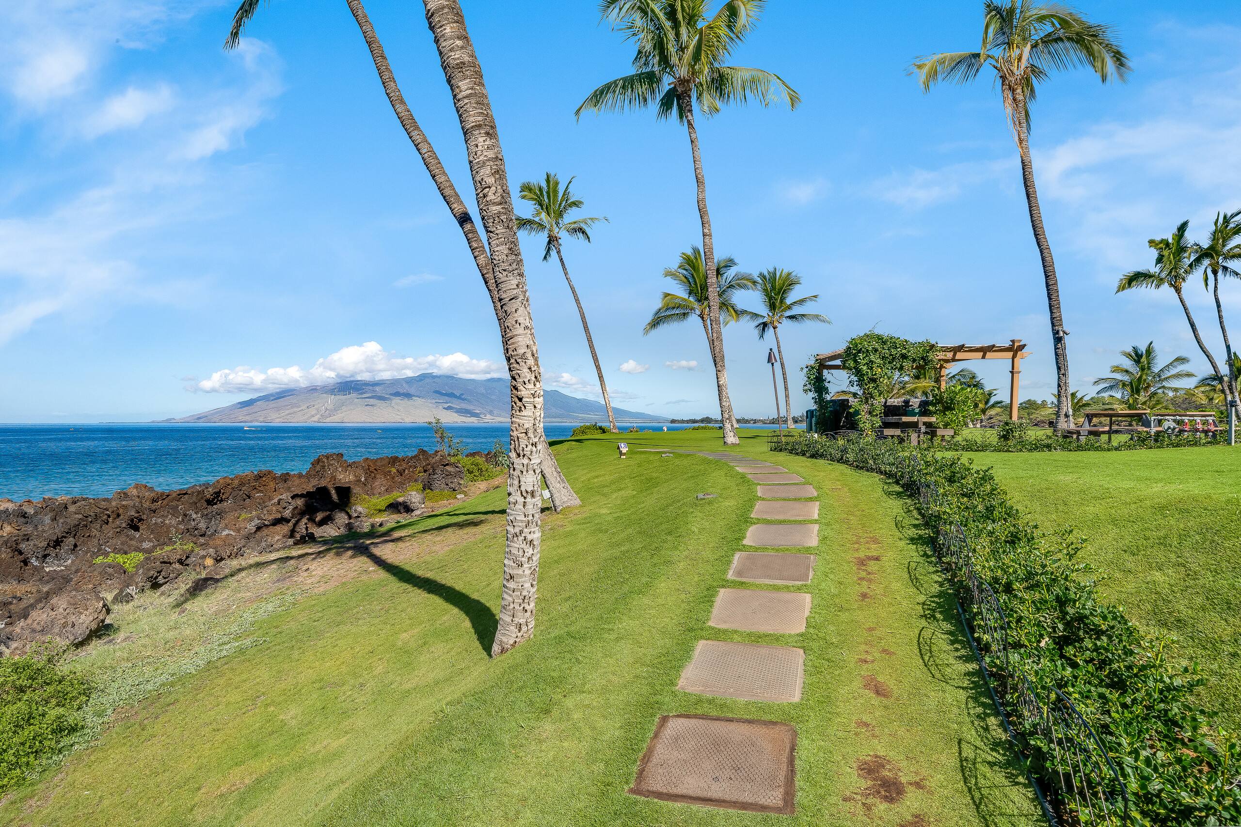 Condo in Kihei · ★4.82 · 1 bedroom · 2 beds · 1 bath - Image 39
