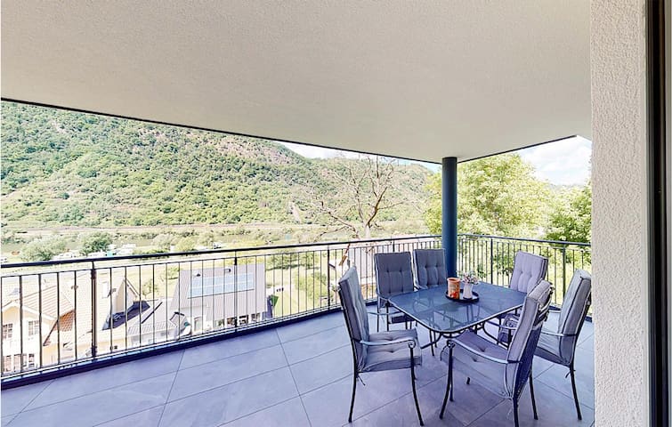 Entire home with 2 bedrooms in Mayen-Koblenz - 2 bedroom gorgeous apartment in Burgen