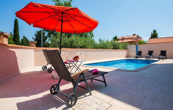 Stunning Apartment In Pula With Wifi - Pula