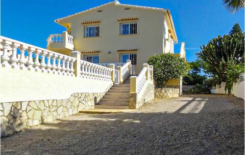 4 bedroom gorgeous home in La Font den Carros