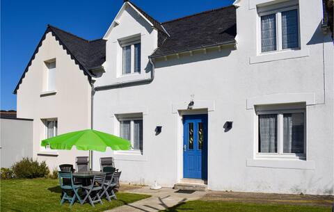2 bedroom stunning home in Pleubian