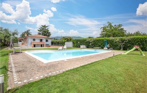 Lovely home in Velletri with kitchen