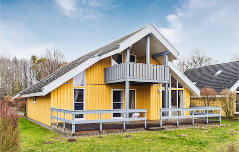 Nice home in Rechlin with sauna