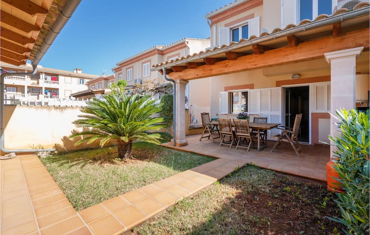 Gorgeous home in Port d’Alcúdia gallery image 2