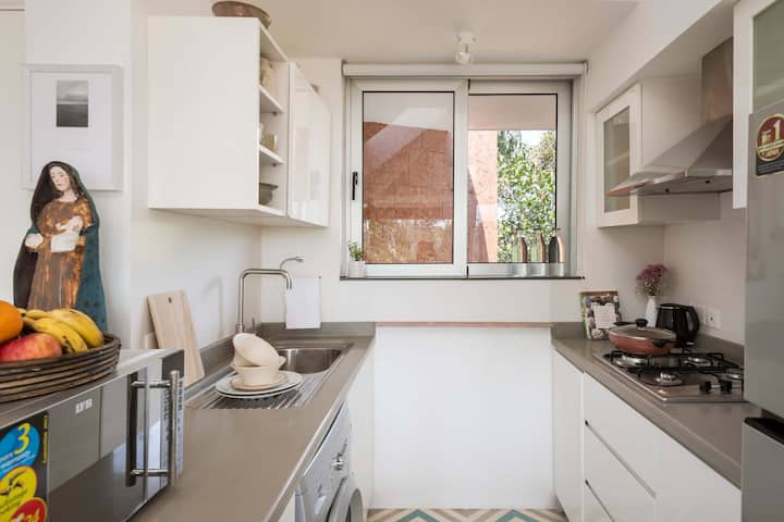 Fully equipped kitchen