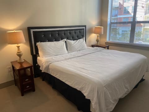 Successful Airbnb property: Resort Style apartments near Galleria in Afton Oaks / River Oaks Area