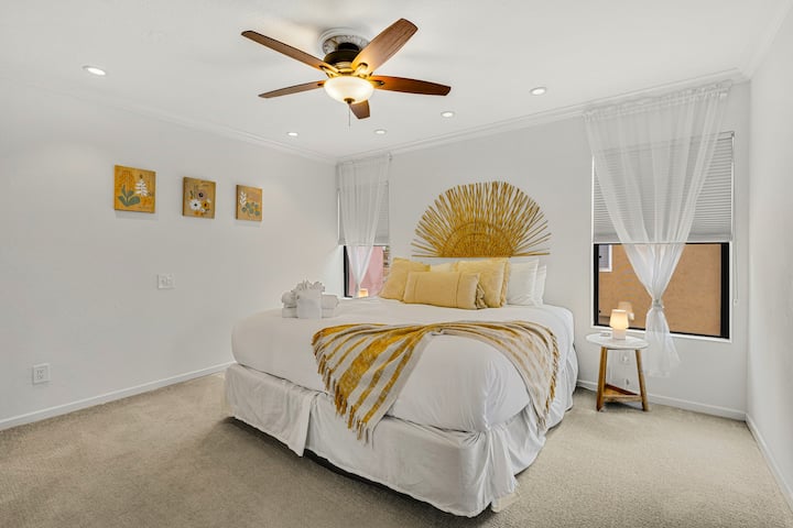 חדר שינה 2 עם מיטת קינג