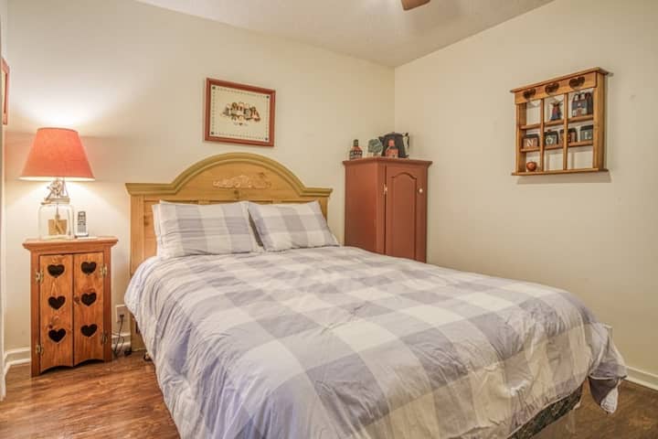 Chumba cha pili cha kulala na Kitanda cha Malkia