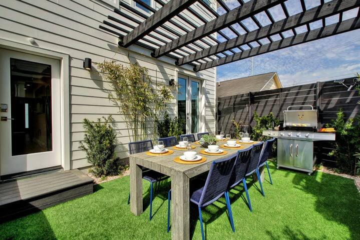 Modern, Luxe Home | Hot Tub gallery image 2