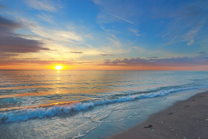 Seabreeze B · Pet-friendly · Heated Pool - Anna Maria Island, FL