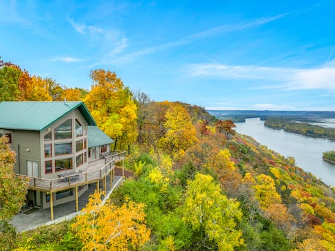 Eagles Landing sleeps 15-Hot Tub