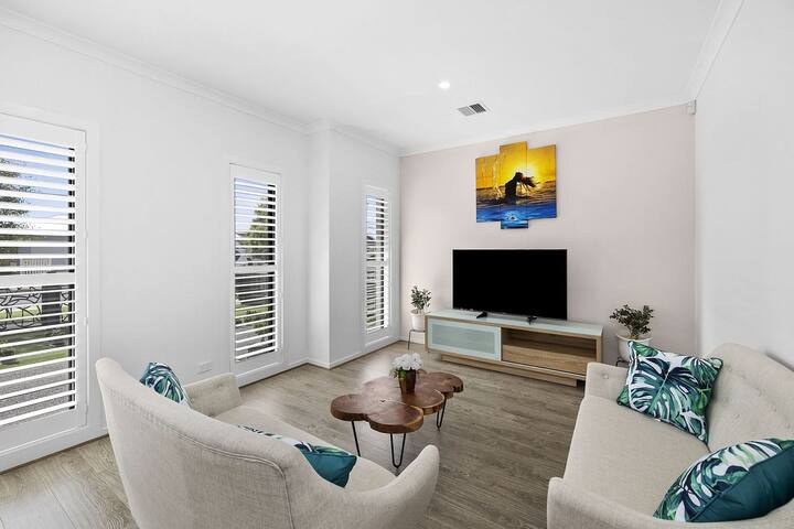 Lowtide Five Bedroom 22 gallery image 4