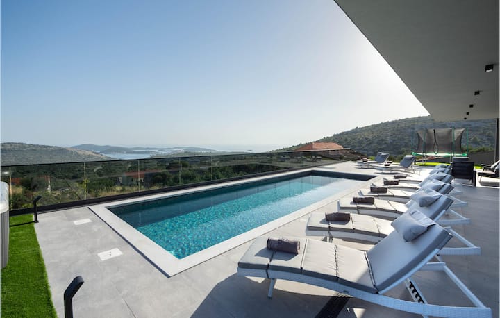 Beautiful Home In Jarebinjak - Primošten