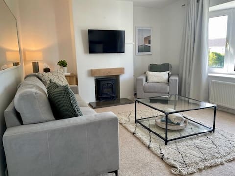 The Bungalow by Birch Stays - Free Sunday Night*