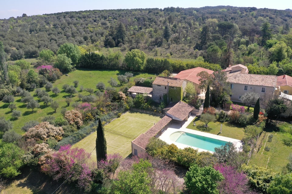 A 750 m² stone mas for twenty in the Gard, Gajan, Occitanie, France, photo 1 of 10