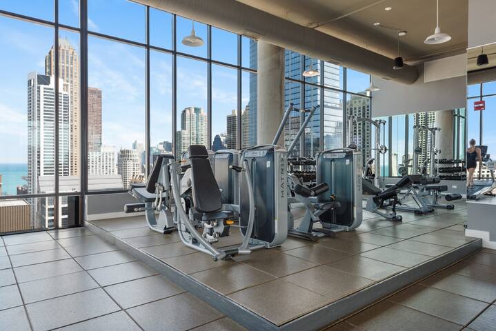 5-Star Gold Coast Experience in a Luxe 2BR Retreat gallery image 4