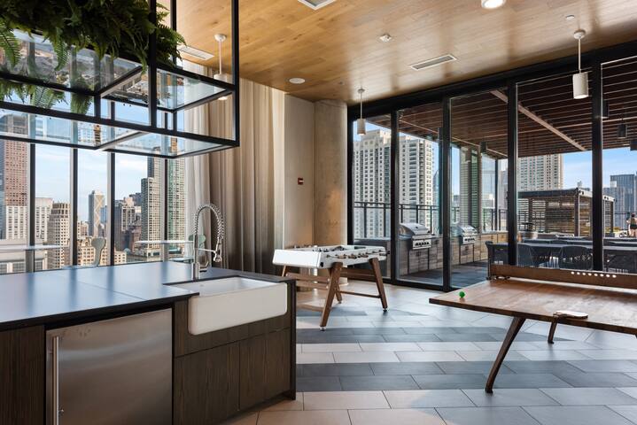 5-Star Gold Coast Experience in a Luxe 2BR Retreat gallery image 5