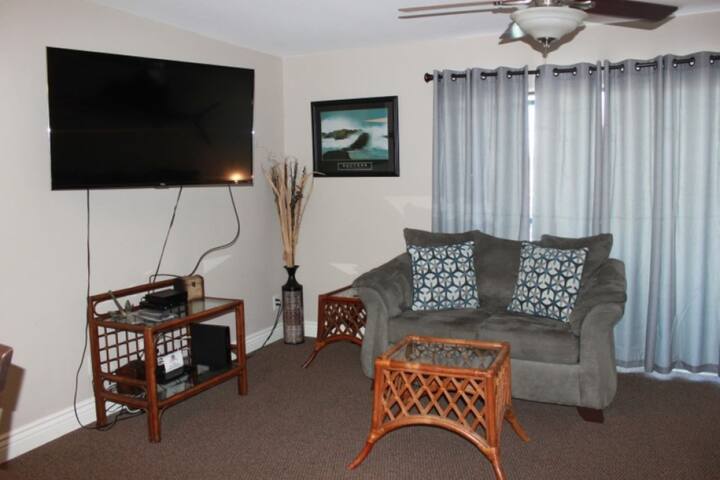 The Kontiki Curaçao Beach Resort managed Airbnb listing 2