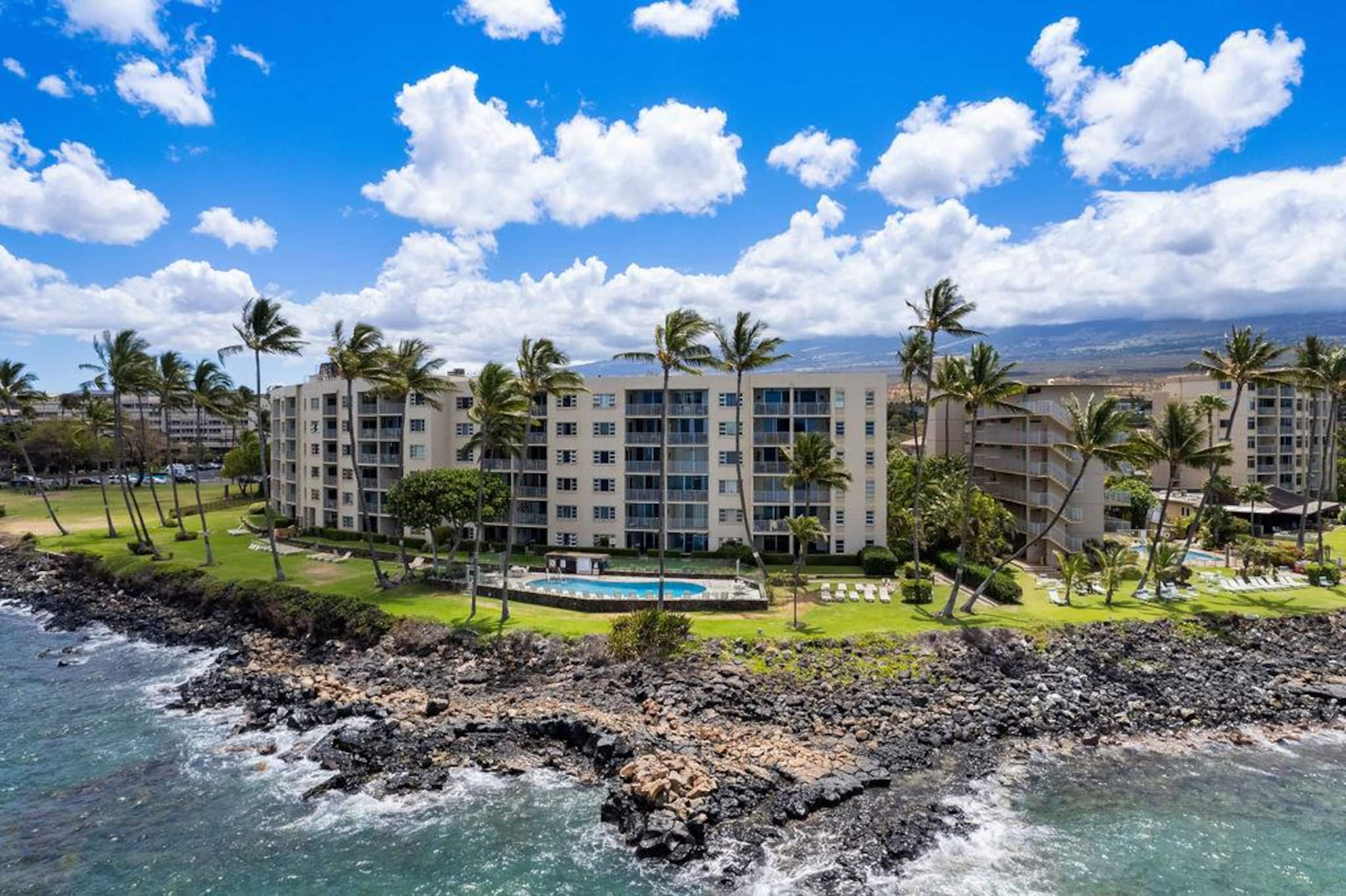 Condo in Kihei · ★4.96 · 1 bedroom · 1 bed · 1 bath - Image 4