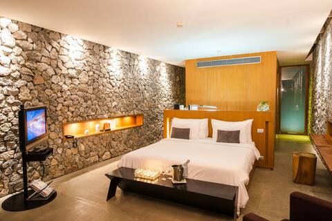 Deluxe Garden Villa - with Breakfast