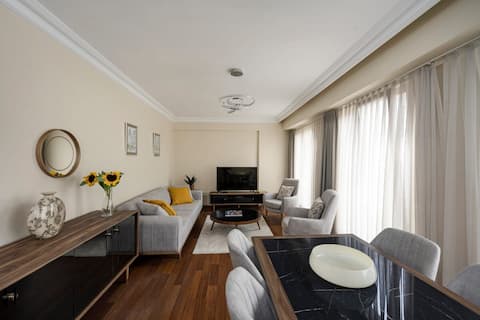Lovely bright central modern 1Bed/1Bath! #159