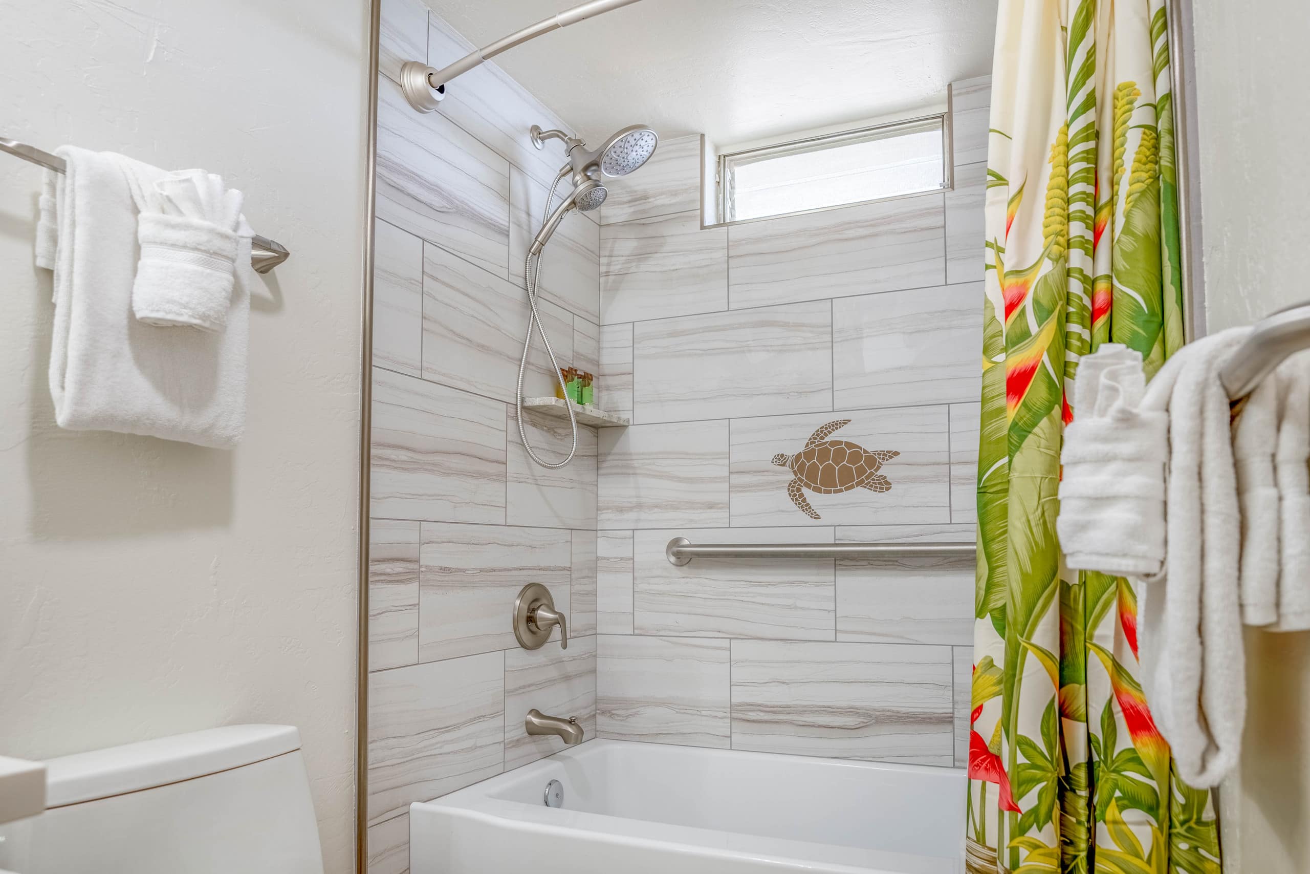 Condo in Kihei · ★4.86 · 1 bedroom · 2 beds · 2 shared baths - Image 15
