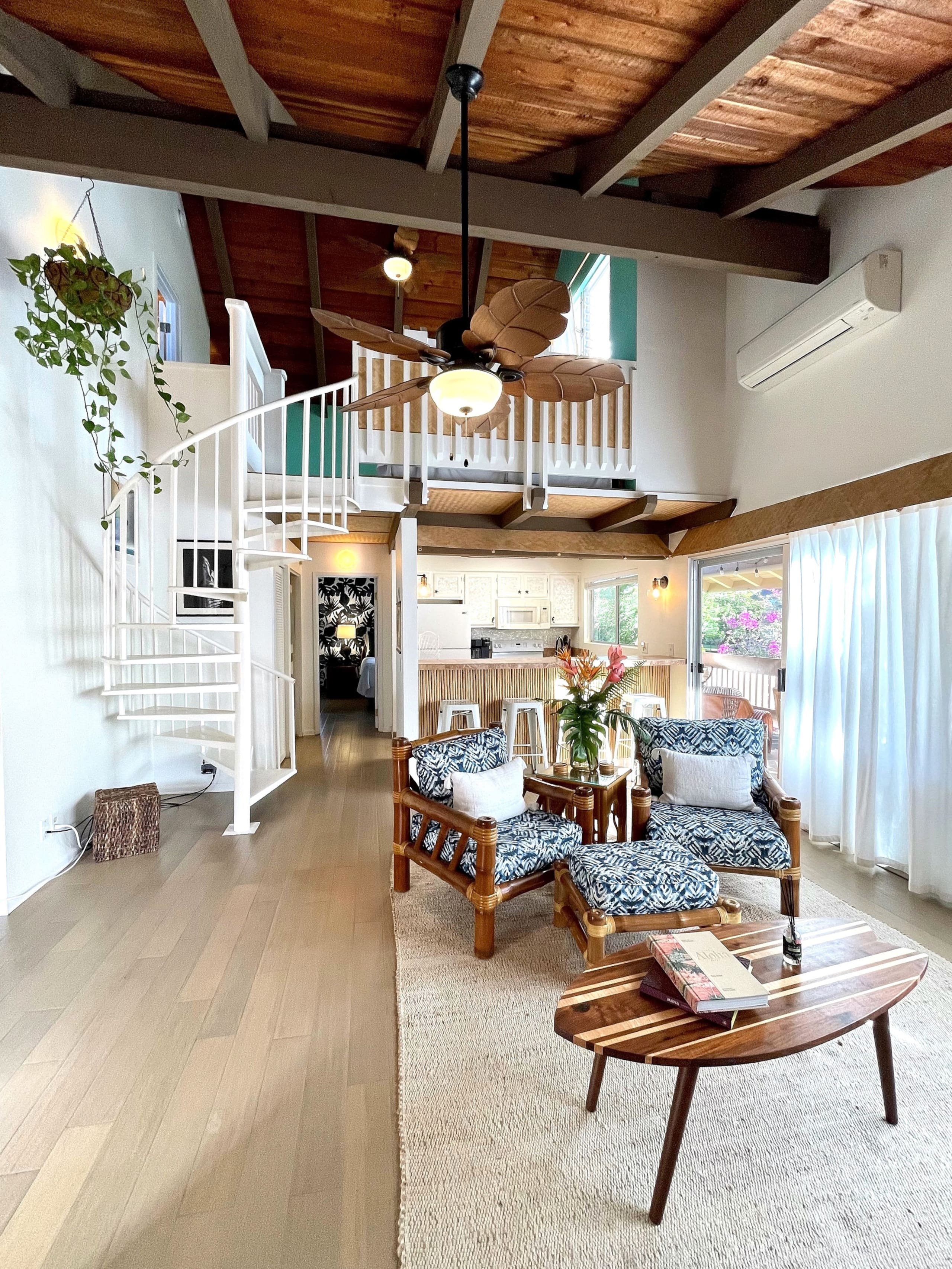 Beautiful Condo with Loft, Spacious Patio and A/C - Photo 5