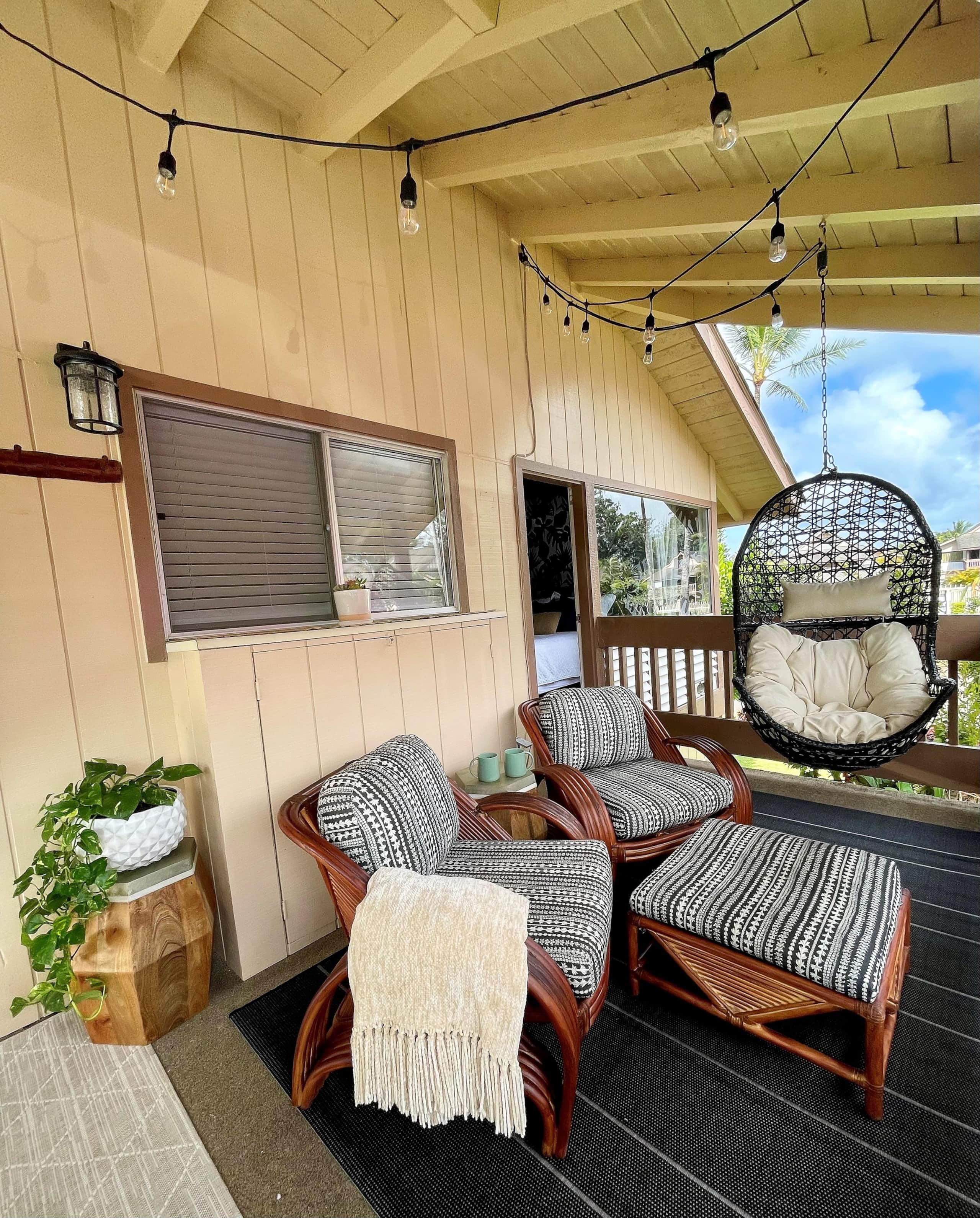 Beautiful Condo with Loft, Spacious Patio and A/C - Photo 26