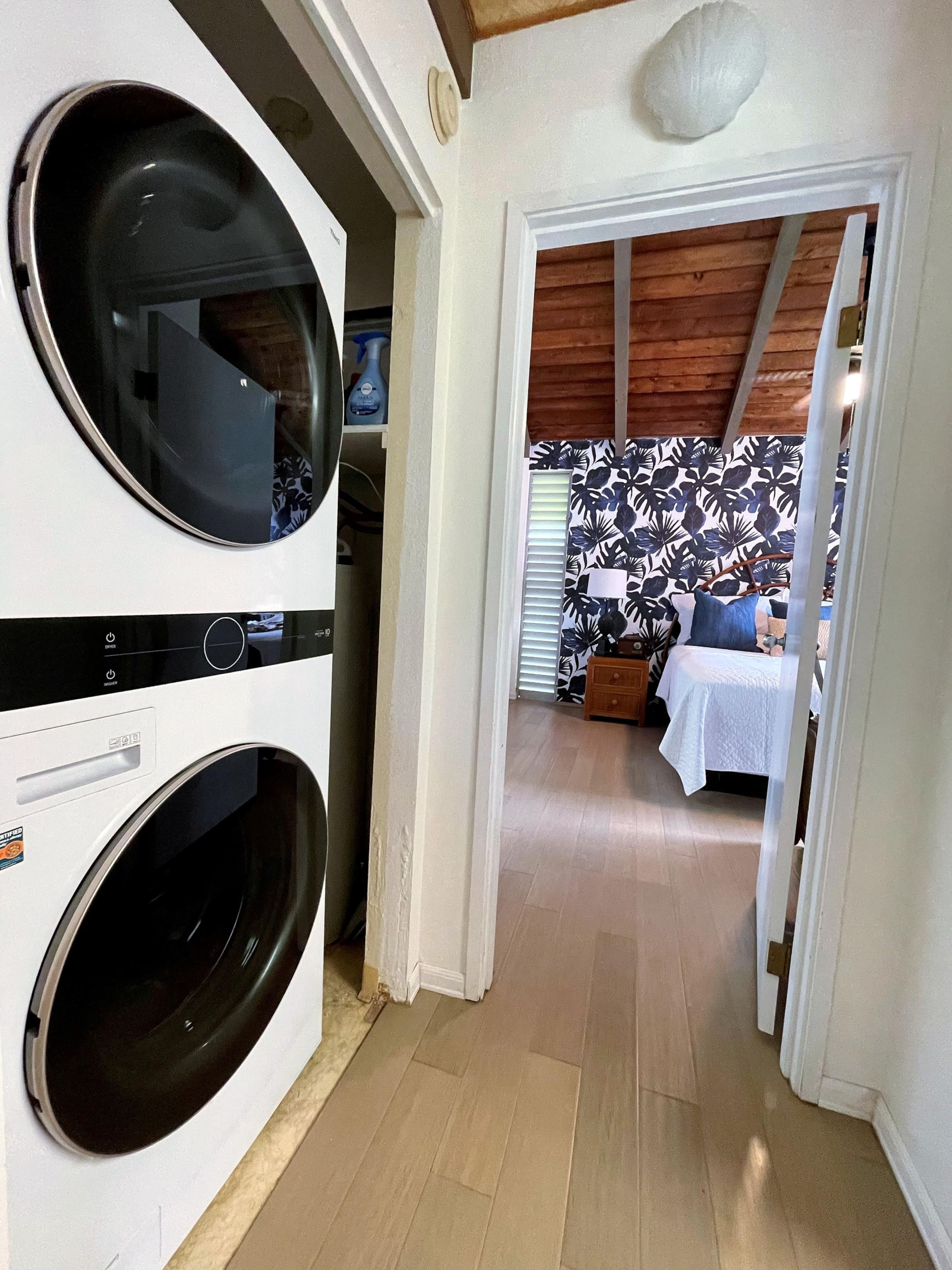Beautiful Condo with Loft, Spacious Patio and A/C - Photo 32