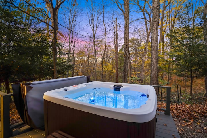 Chicory Cliffs | Hocking Hills, Views, Hot Tub - Cabins for Rent
