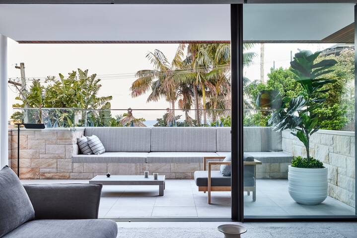 Luxe Retreat – Pool, Spa, Sauna, Gym & Cinema gallery image 5