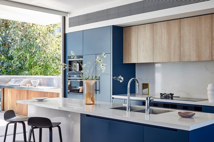 Luxe Retreat – Pool, Spa, Sauna, Gym & Cinema gallery image 3