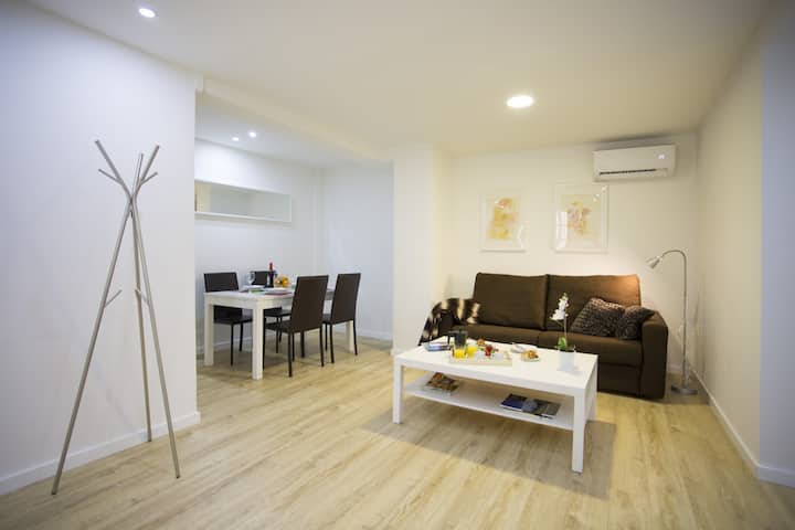 Stylish Apartment In Valencias Historic Center - Valencia